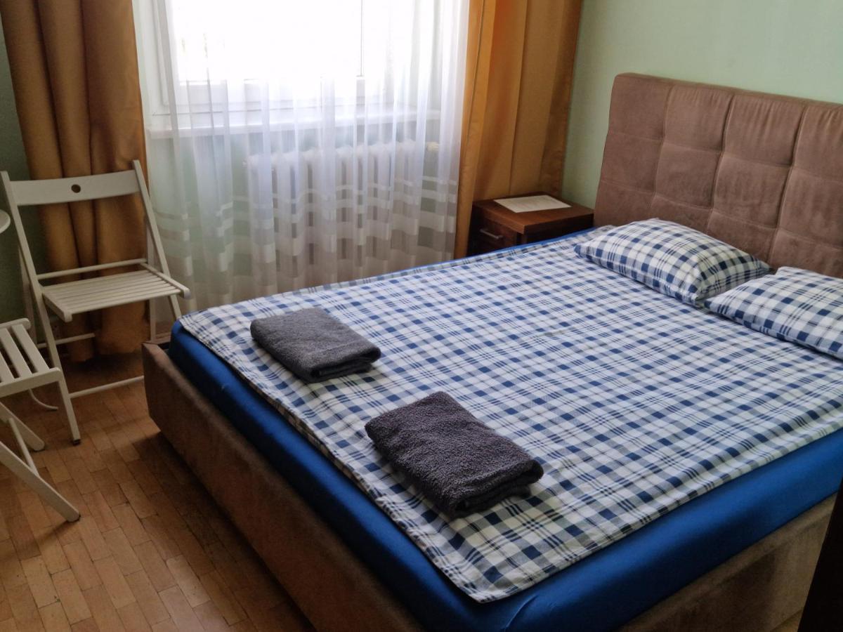 Hostel Niebieski Meander Blisko Metra Warszawa